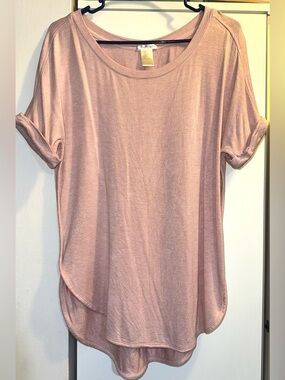 Matty M Women's Short Sleeve Rolled Cuff Tunic Top size small dusty pink